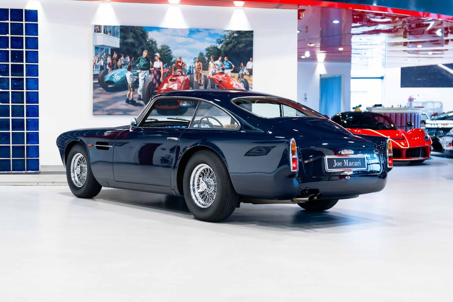 Aston Martin DB4 Series 1