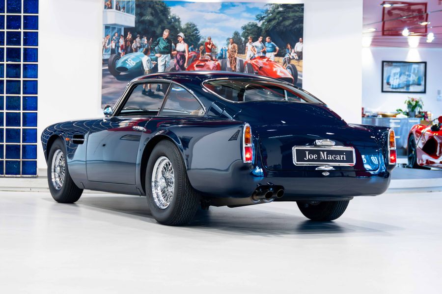 Aston Martin DB4 Series 1