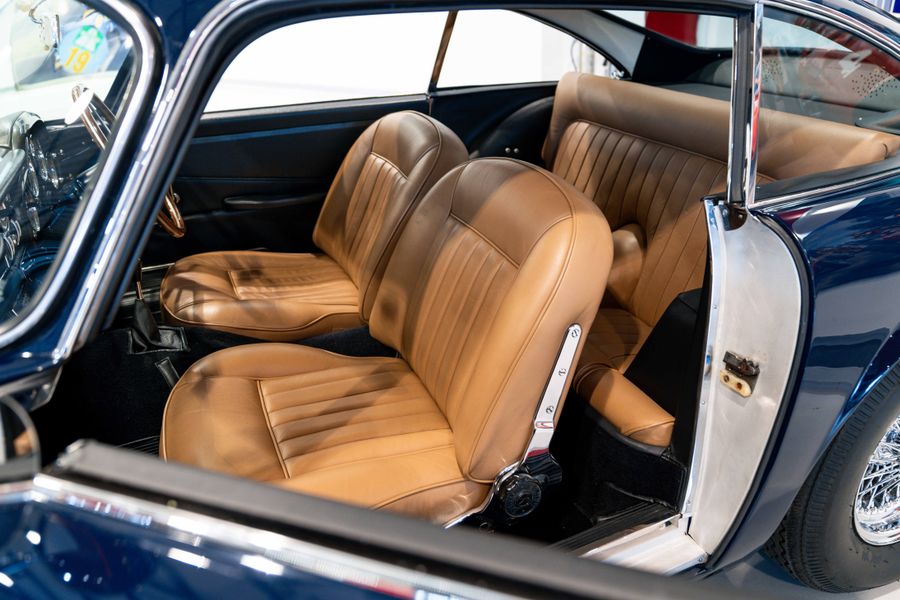 Aston Martin DB4 Series 1