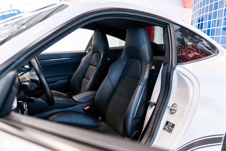 Porsche 991.2 GT3 Touring LHD