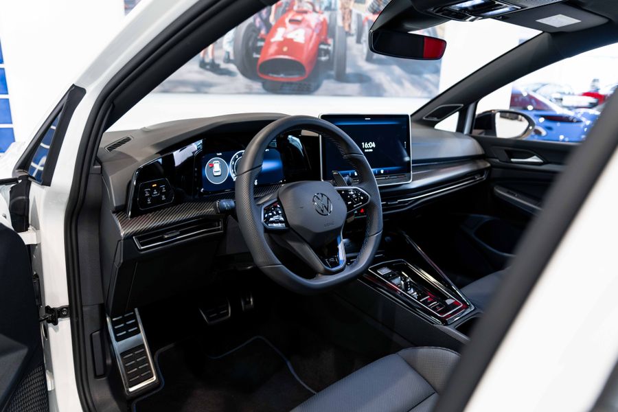 VW Golf R Black Edition LHD