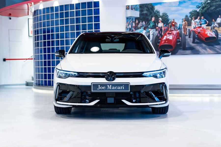 VW Golf R Black Edition LHD