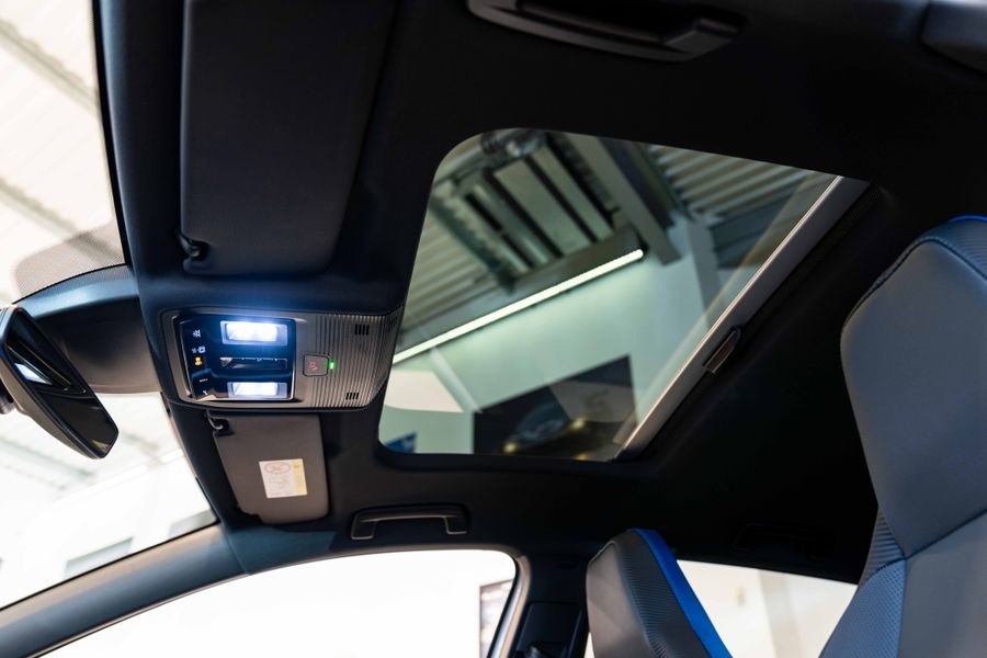 VW Golf R Black Edition LHD