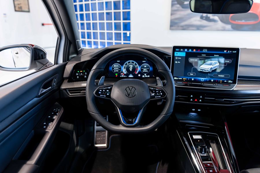 VW Golf R Black Edition LHD