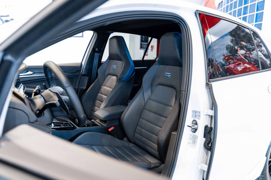 VW Golf R Black Edition LHD