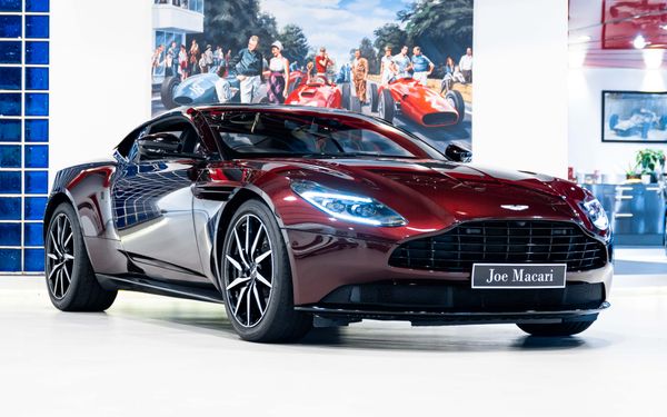 Aston Martin DB11 V8
