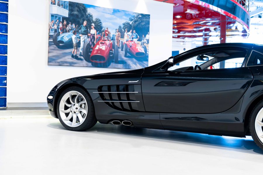 Mercedes-Benz SLR McLaren