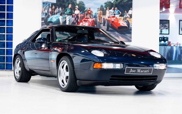 Porsche 928 GTS LHD