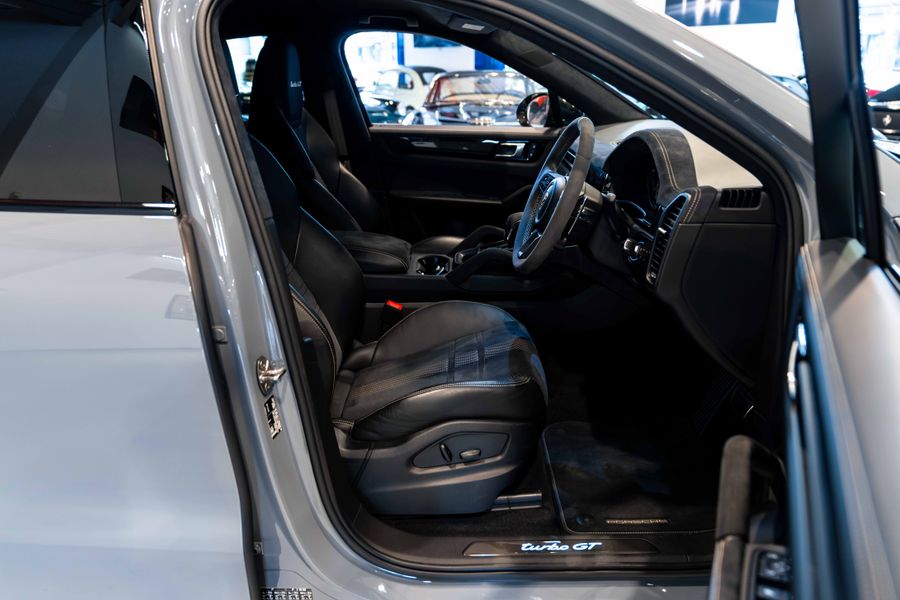 Porsche Cayenne Turbo GT