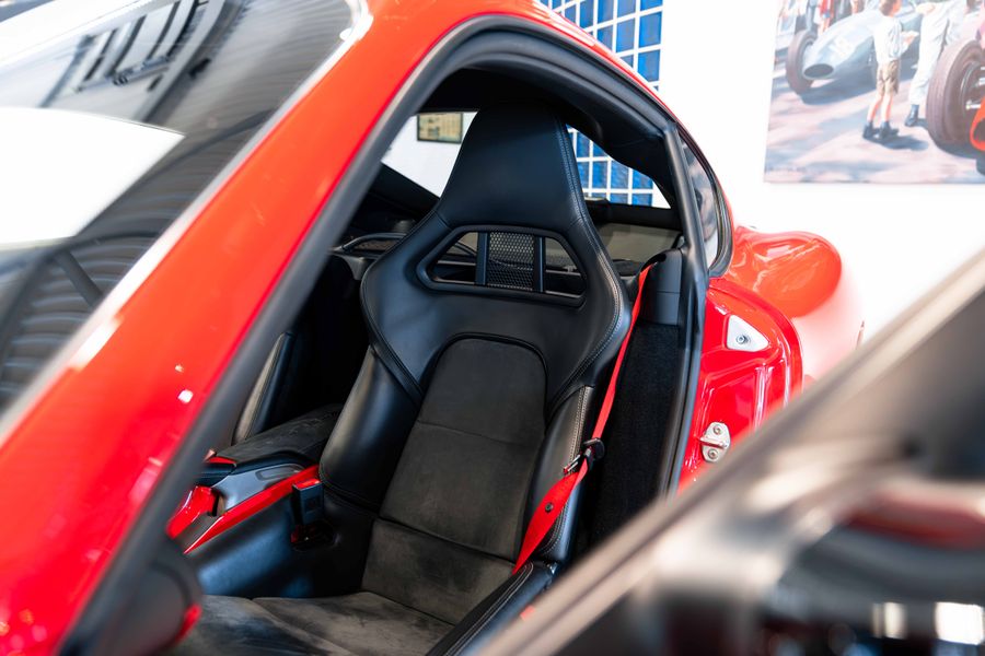 Porsche 987 Cayman R