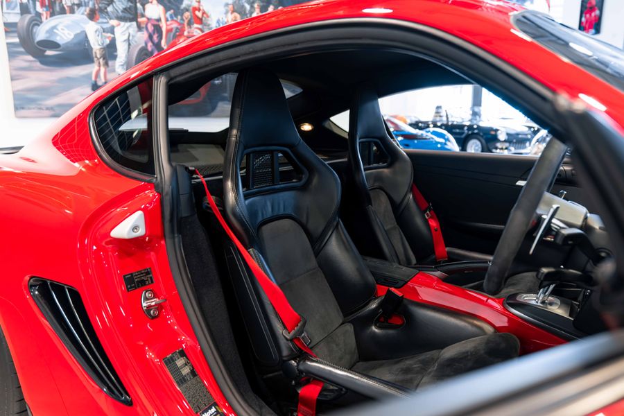 Porsche 987 Cayman R