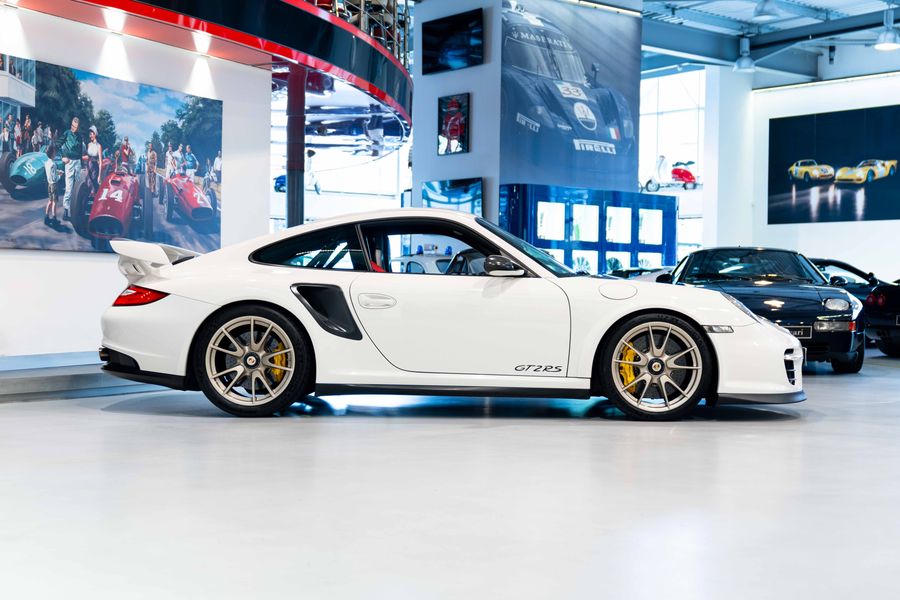 Porsche 911 GT2 RS