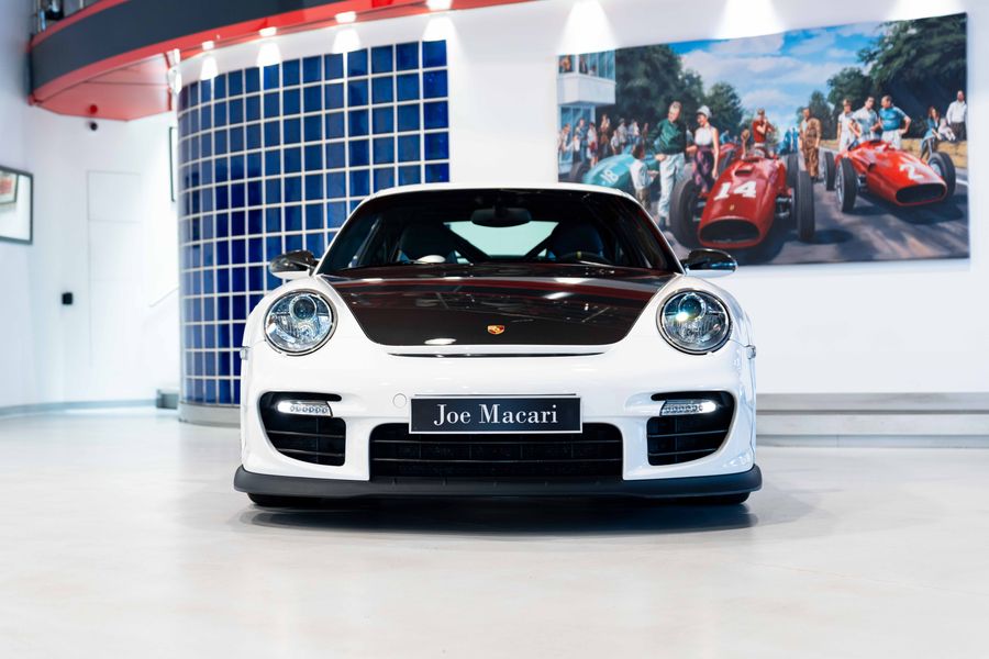 Porsche 911 GT2 RS