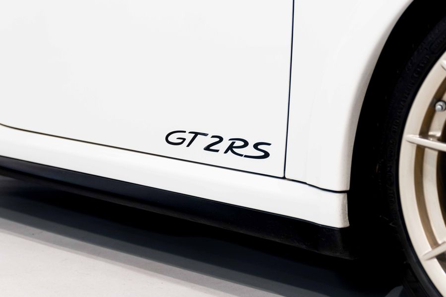 Porsche 911 GT2 RS