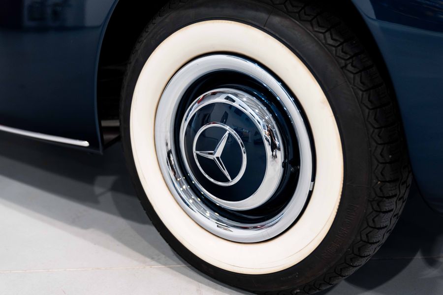 Mercedes-Benz 190 SL