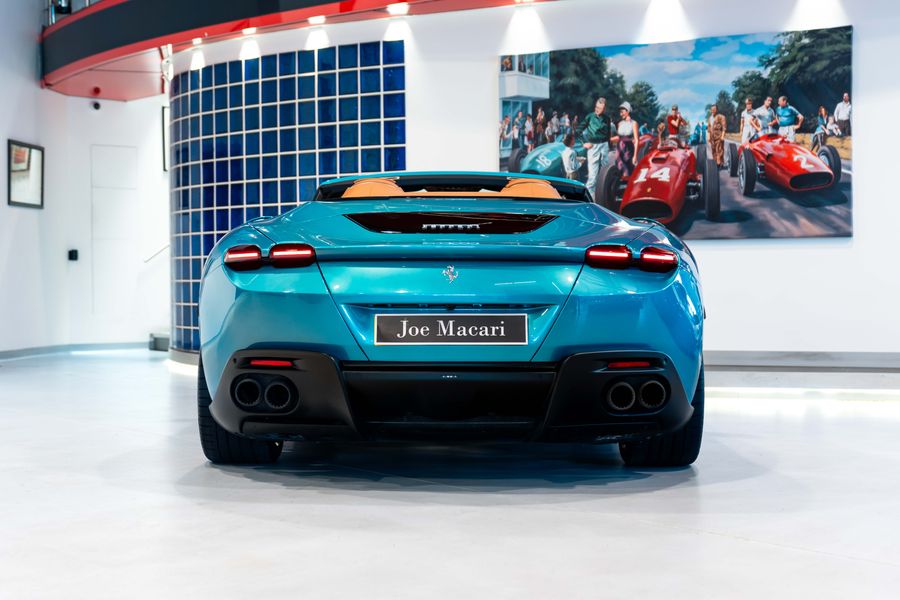 Ferrari Roma Spider