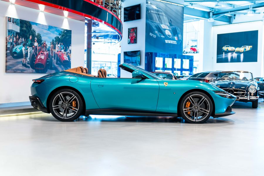 Ferrari Roma Spider