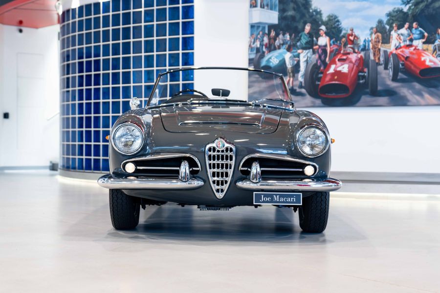 Alfa Romeo Giulia Spider