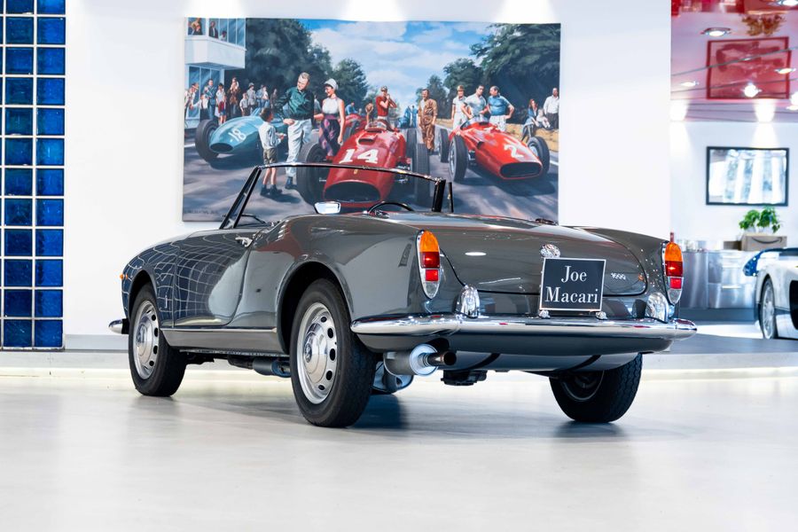 Alfa Romeo Giulia Spider