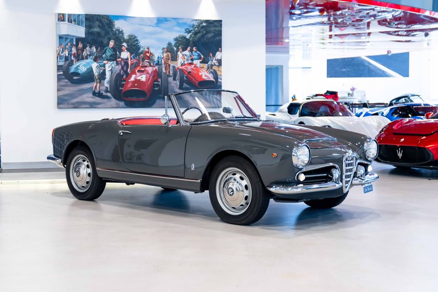 Alfa Romeo Giulia Spider