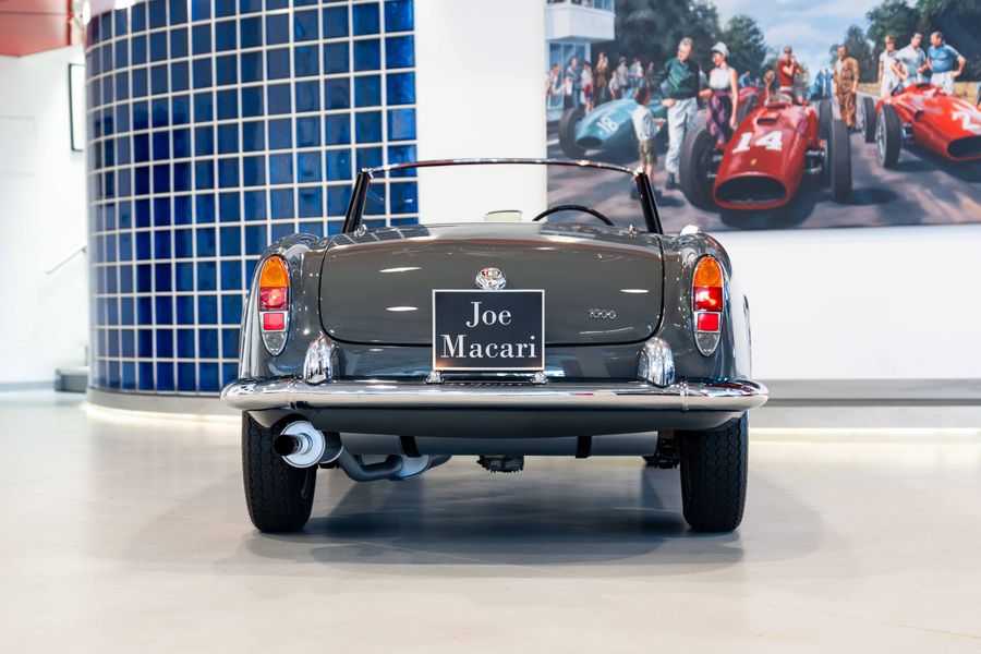 Alfa Romeo Giulia Spider