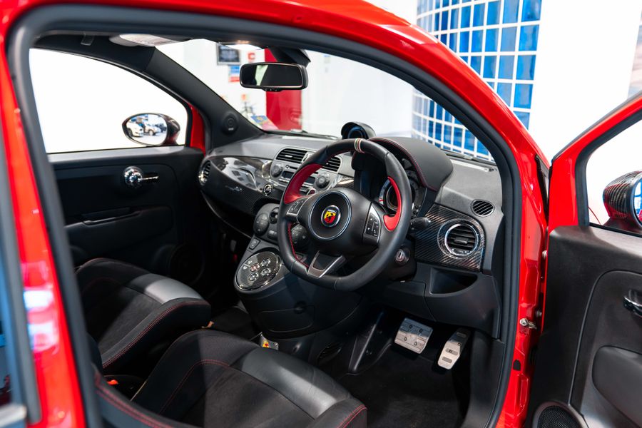 Abarth 695 Tributo Ferrari