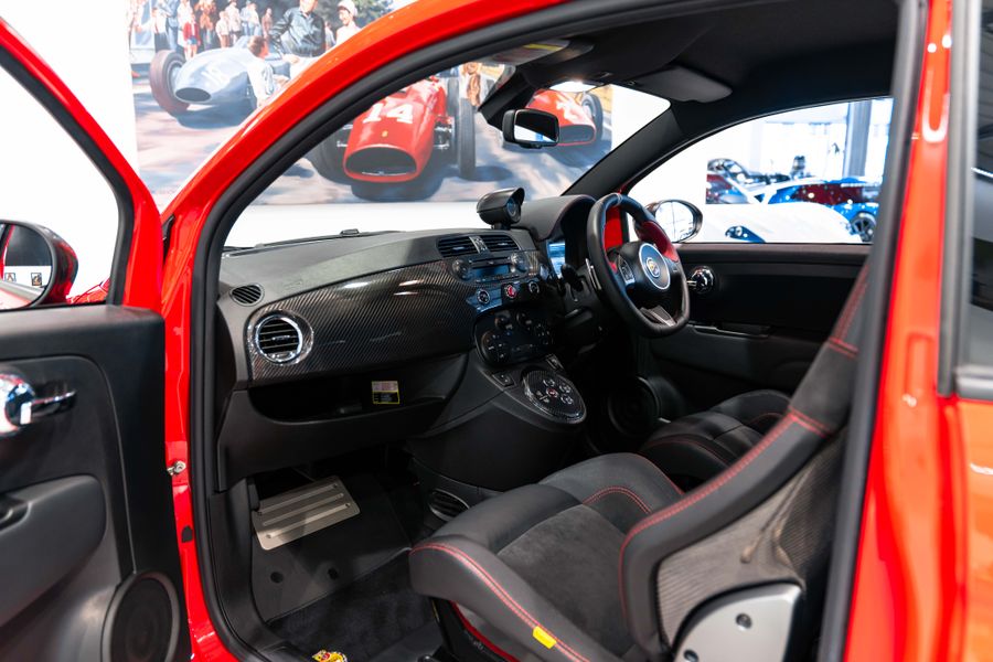 Abarth 695 Tributo Ferrari