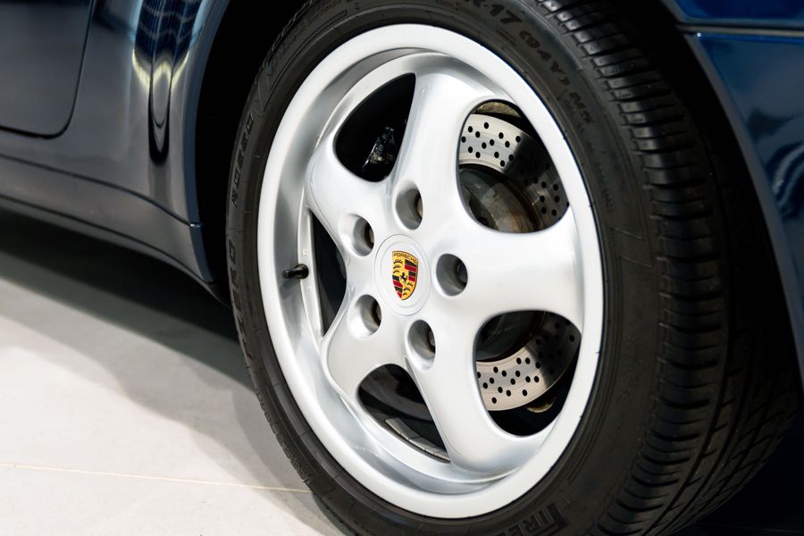 Porsche 911 993 Carrera 2 Cabriolet