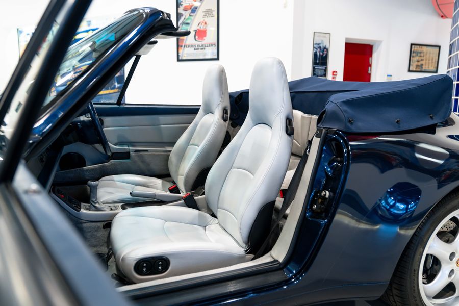 Porsche 911 993 Carrera 2 Cabriolet