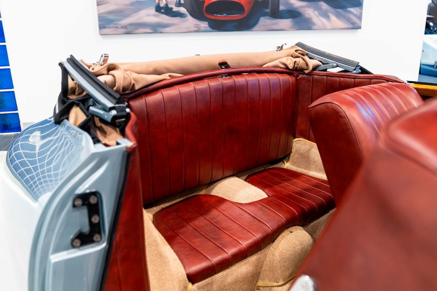 Porsche 356 Pre-A Split-Screen Cabriolet