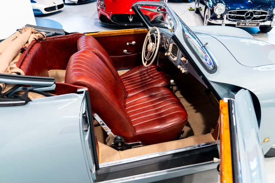 Porsche 356 Pre-A Split-Screen Cabriolet
