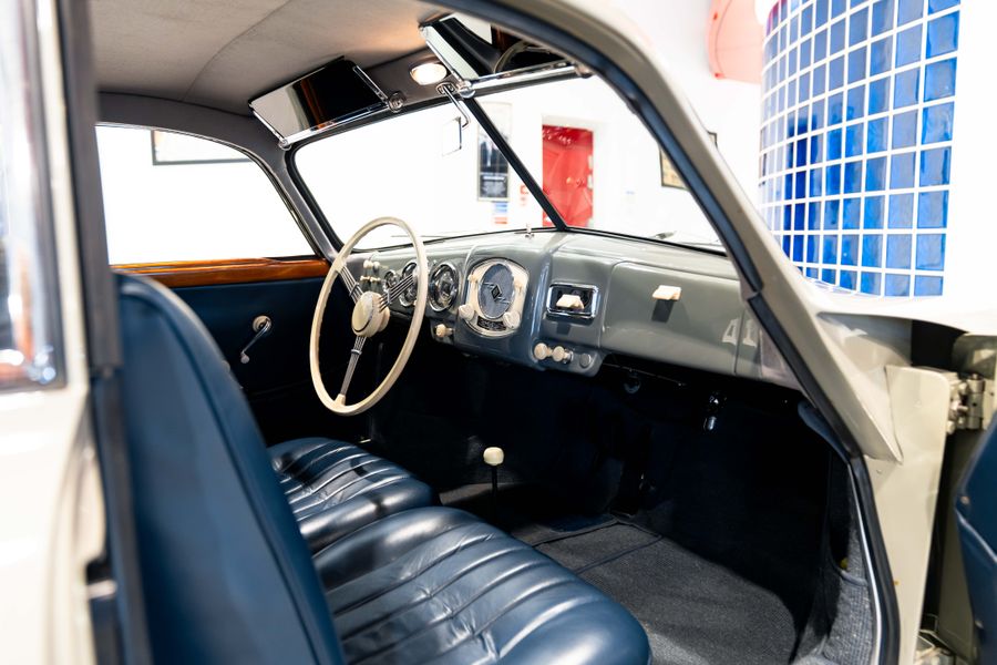 Porsche 356 Pre-A Split-Screen Coupé