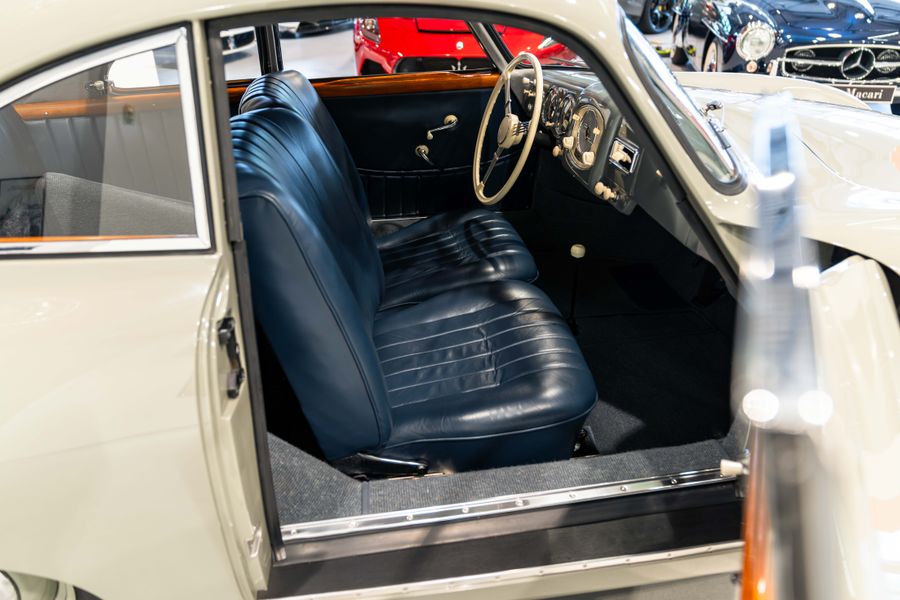 Porsche 356 Pre-A Split-Screen Coupé